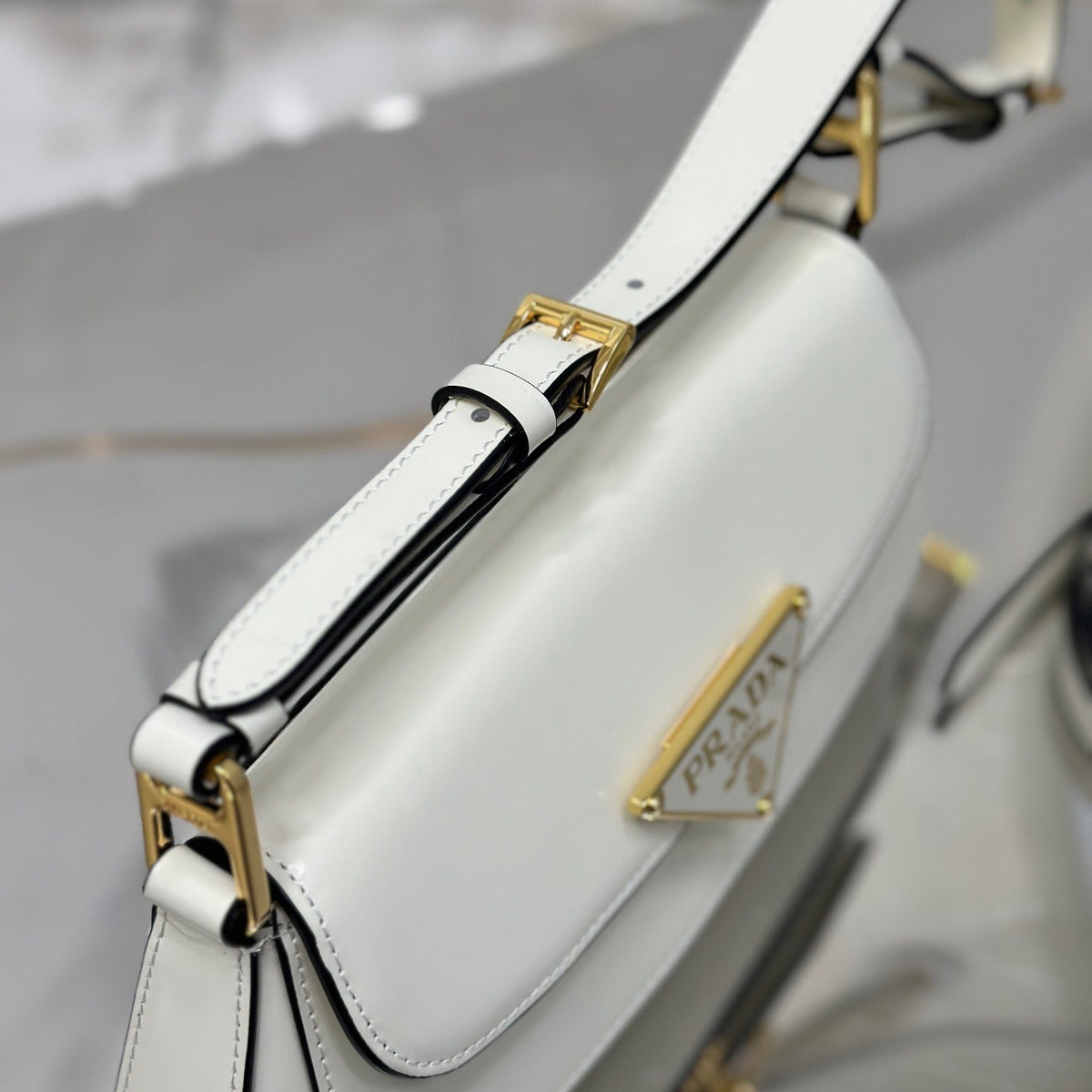 PD SHOULDER BAG