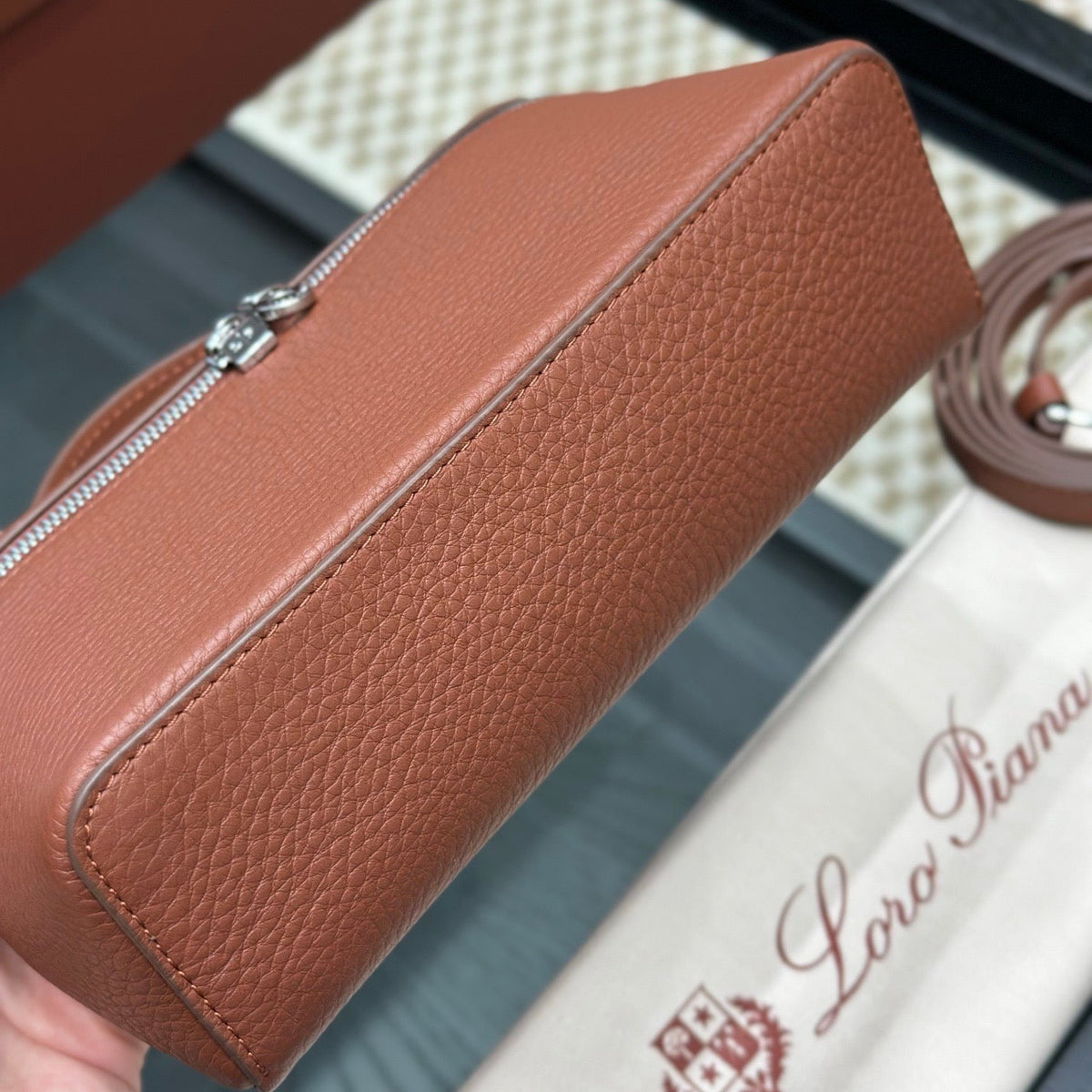 LORO P EXTRA POCKET L19 BAG