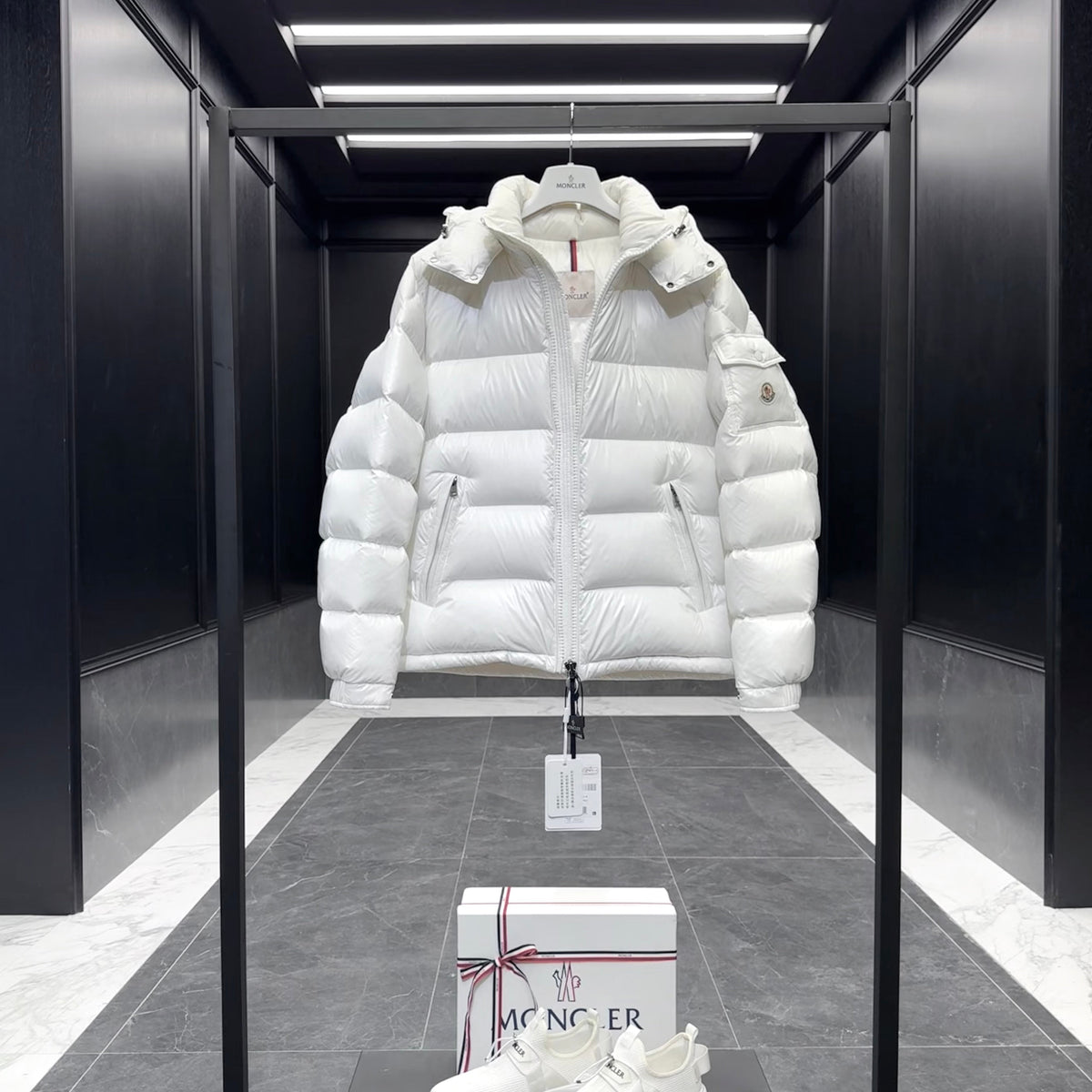 MONC MAYA JACKET