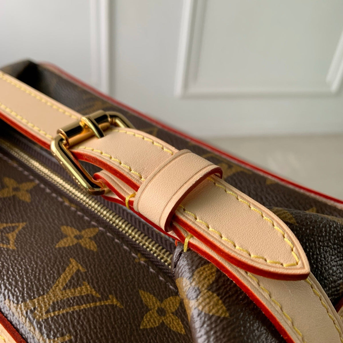LOU CRUISER TOILETRY BAG