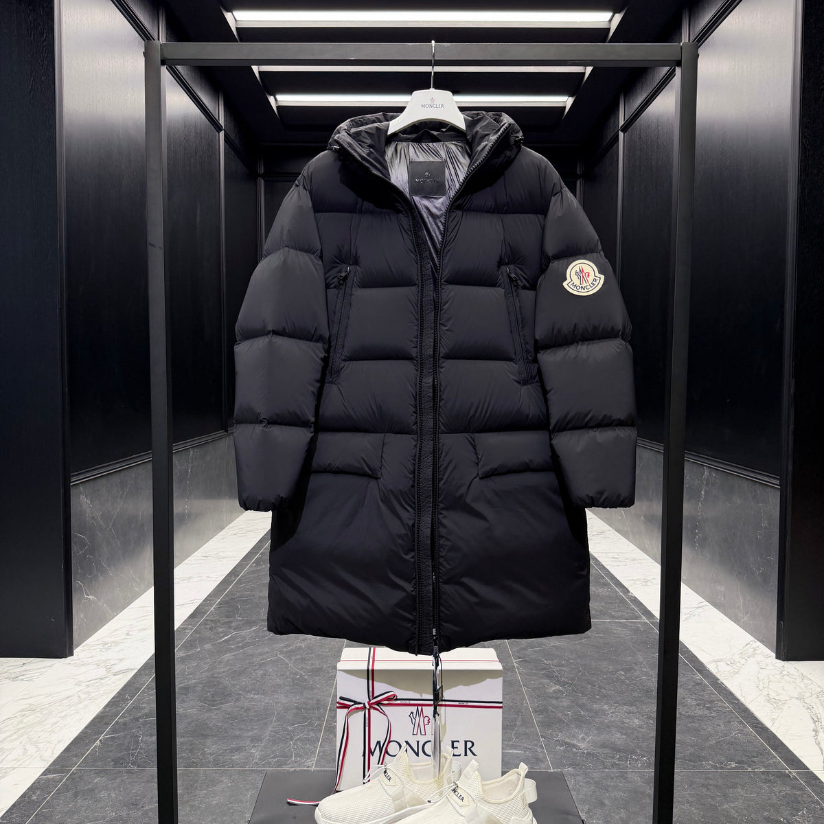 MONC BOSONA COAT