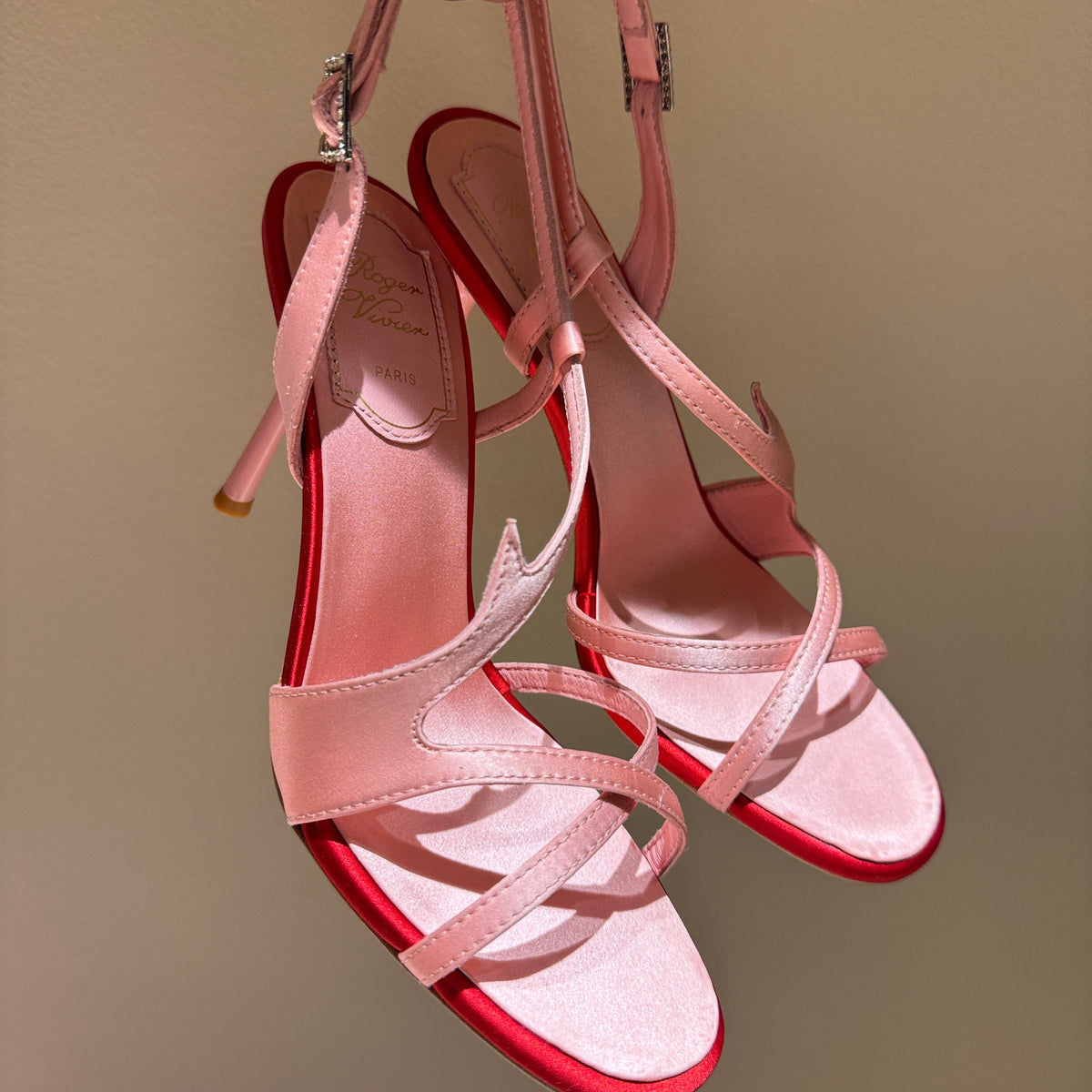ROGER V HEELS