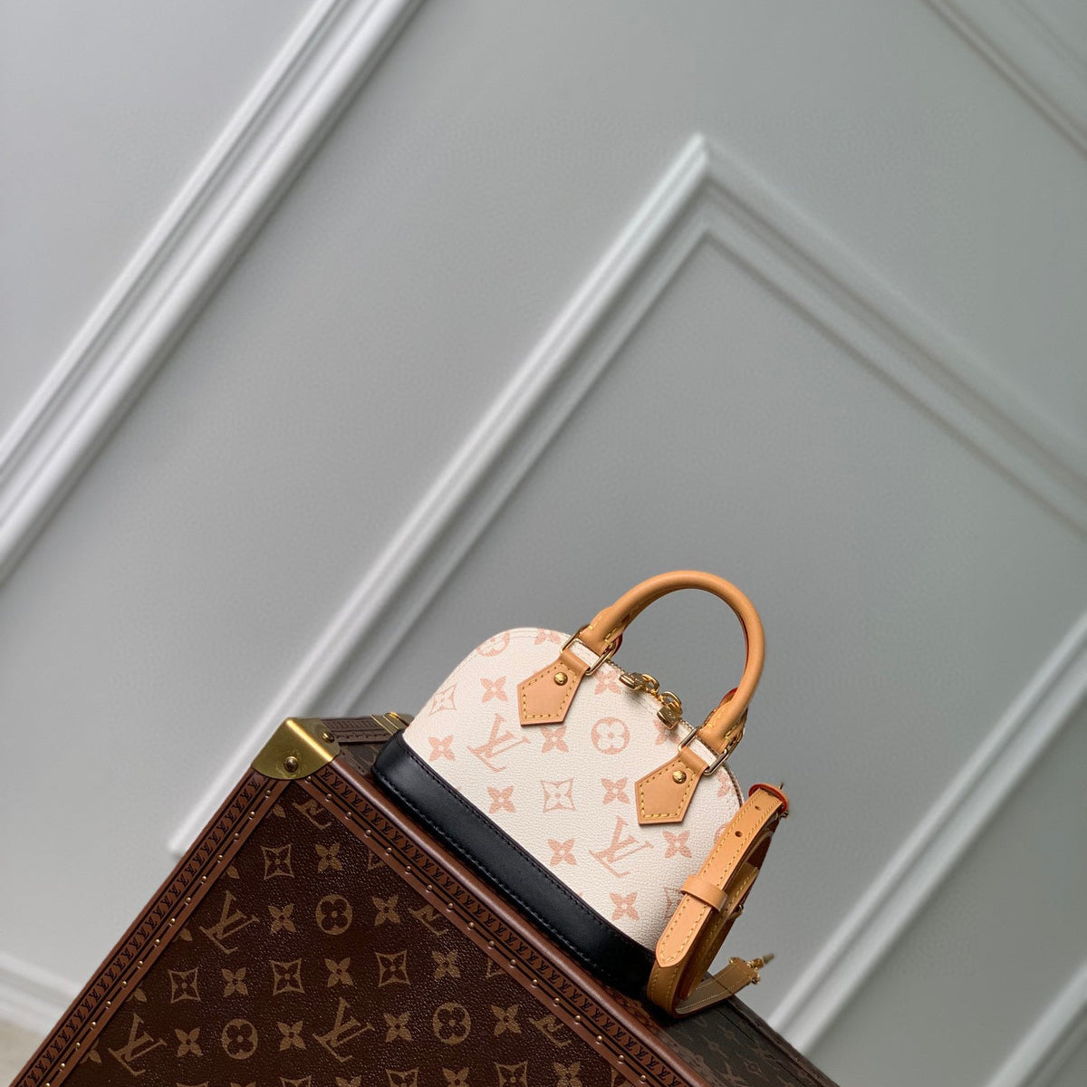 LOU NANO ALMA BAG