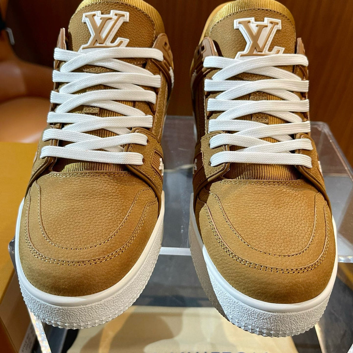 LOU TRAINERS