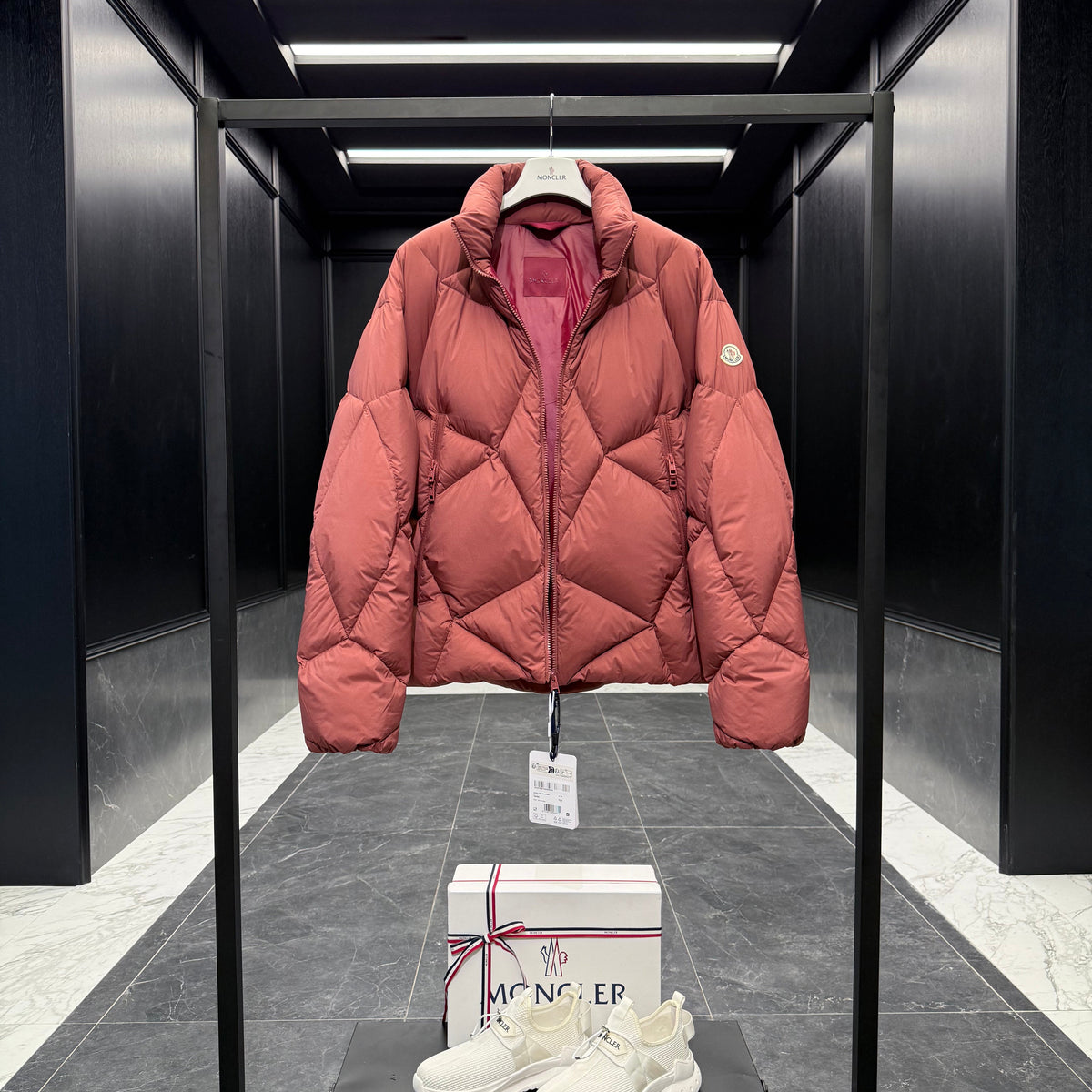 MONC VARDAR JACKET