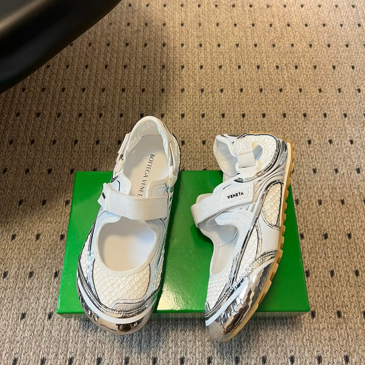 BOTT V ORBIT SNEAKER
