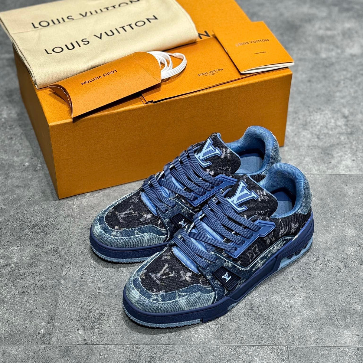 LOU TRAINERS