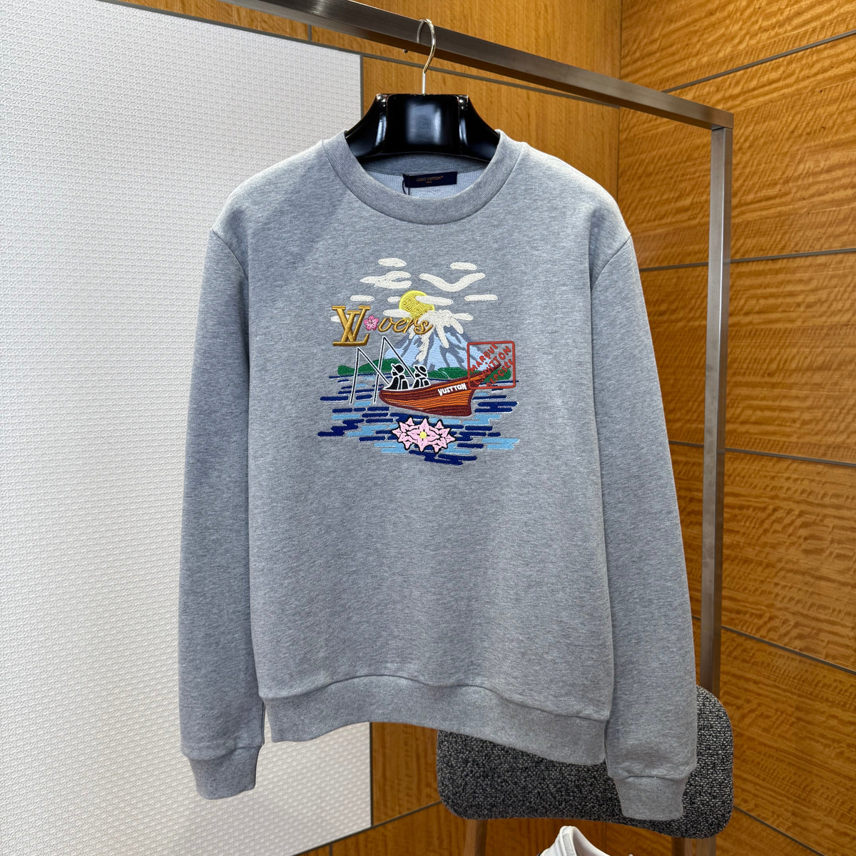 LOU SWEATSHIRT