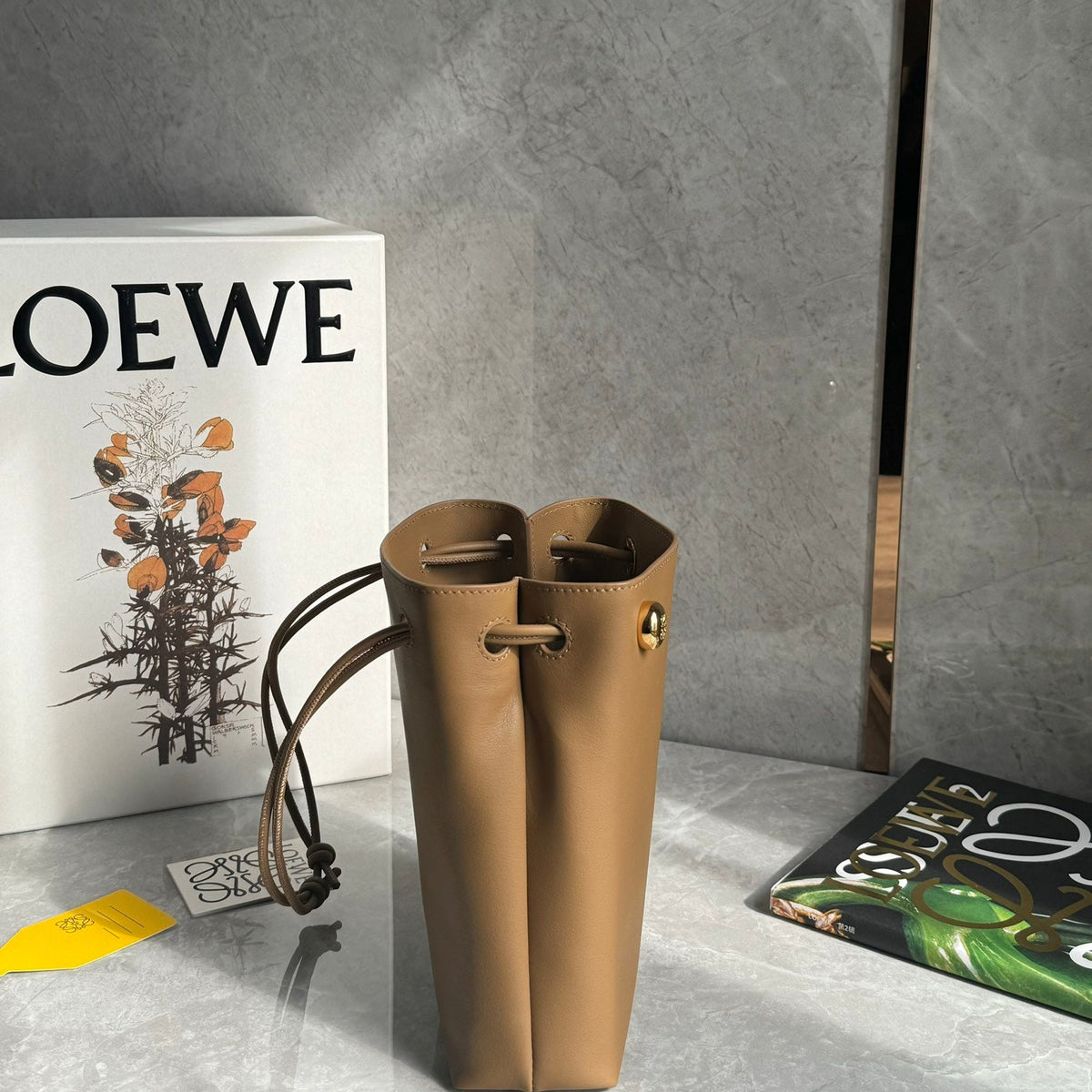 LOEW PEBBLE POUCH