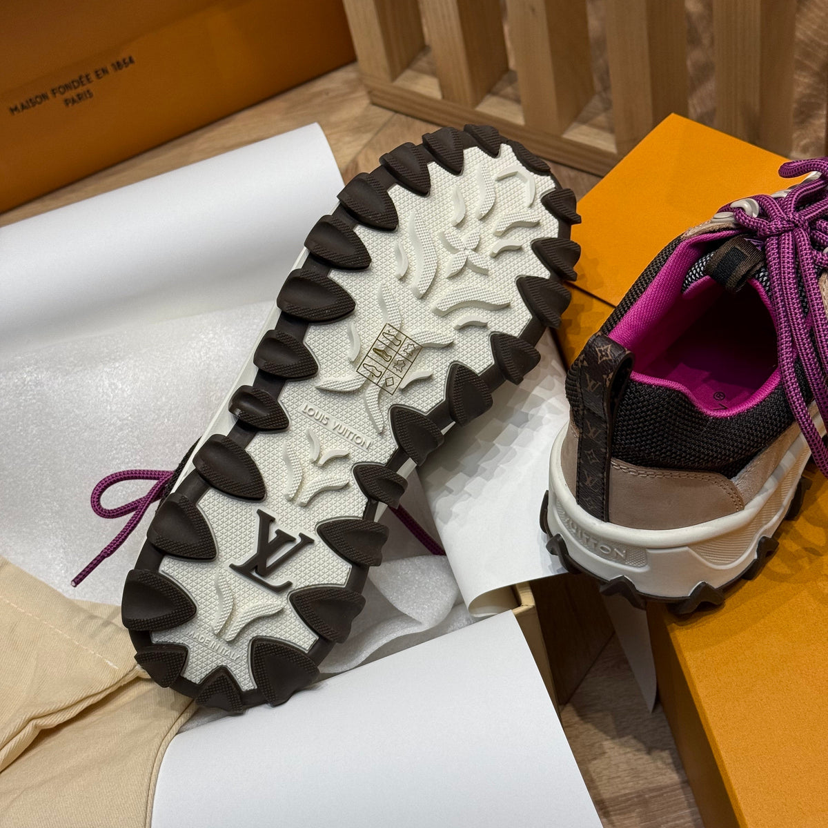 LOU RUSH XPLORER SNEAKERS