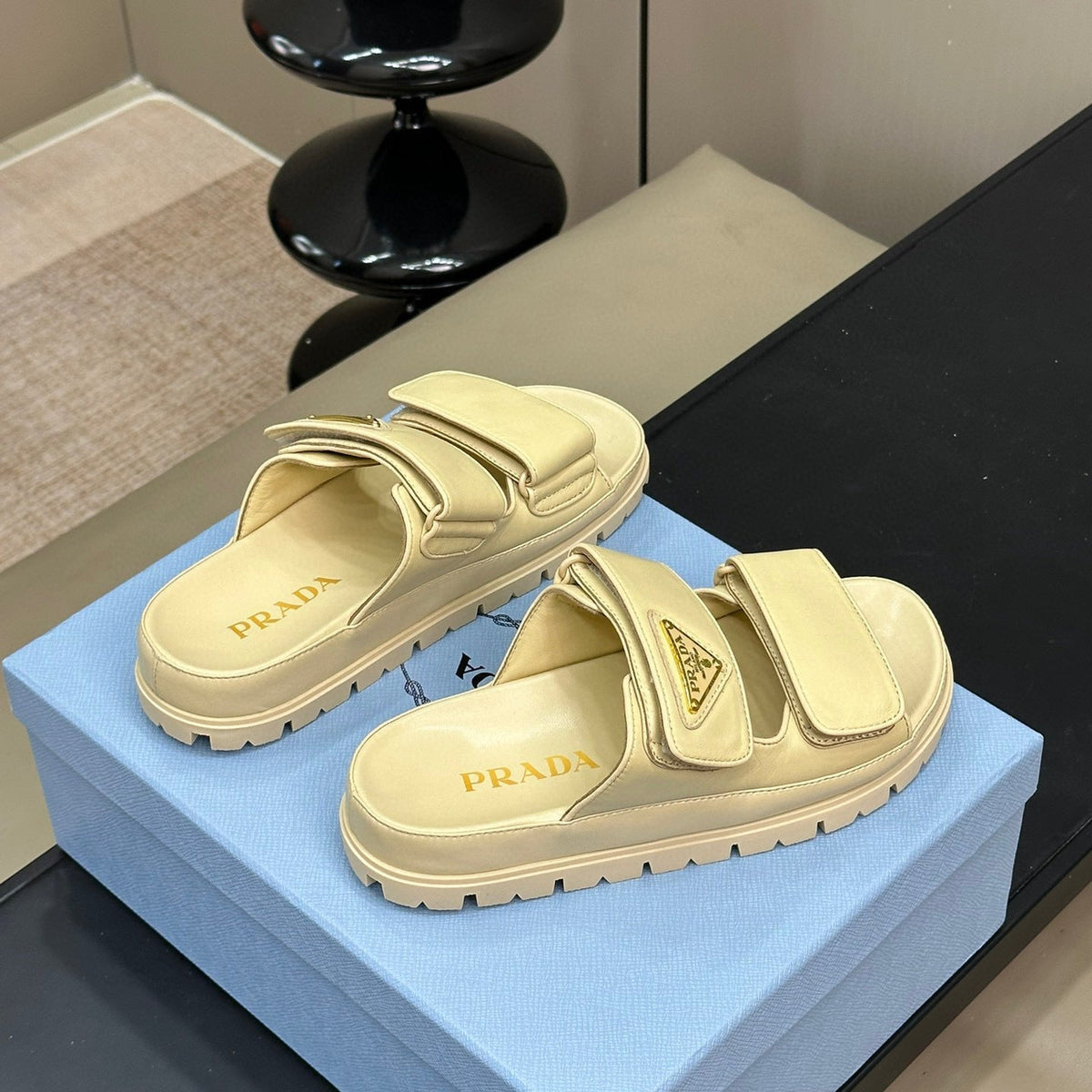 PD NAPPA LEATHER SLIDES