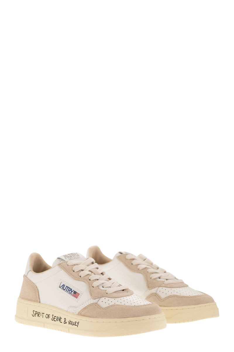 MEDALIST LOW - LEATHER TRAINERS