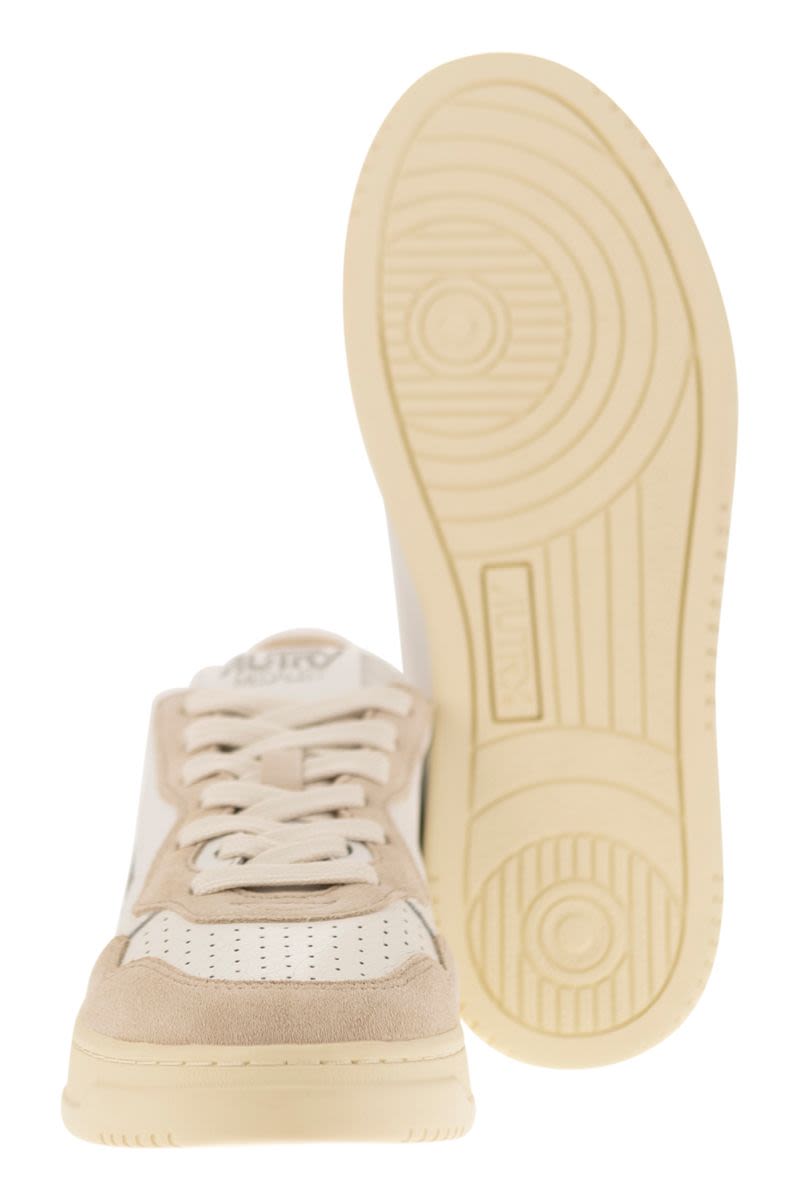 MEDALIST LOW - LEATHER TRAINERS