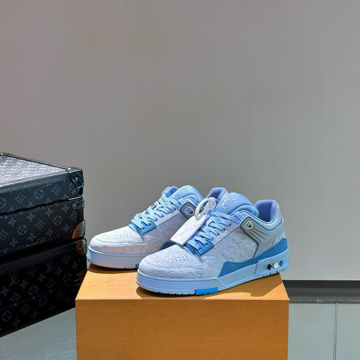 LOU TRAINERS