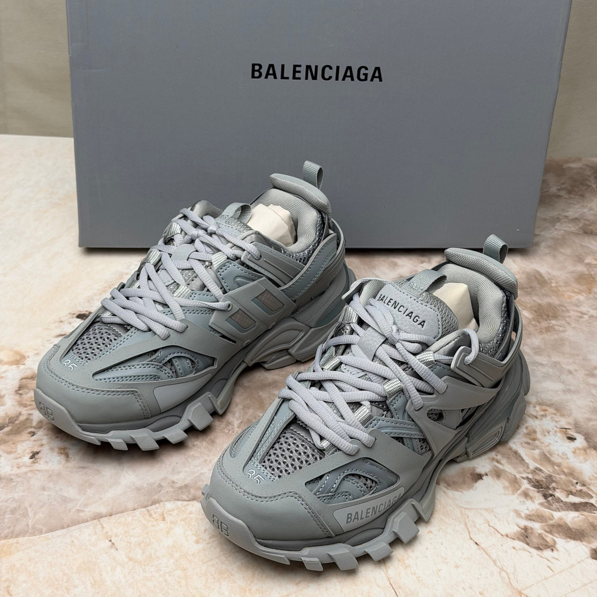 BAL TRACK SNEAKERS ND