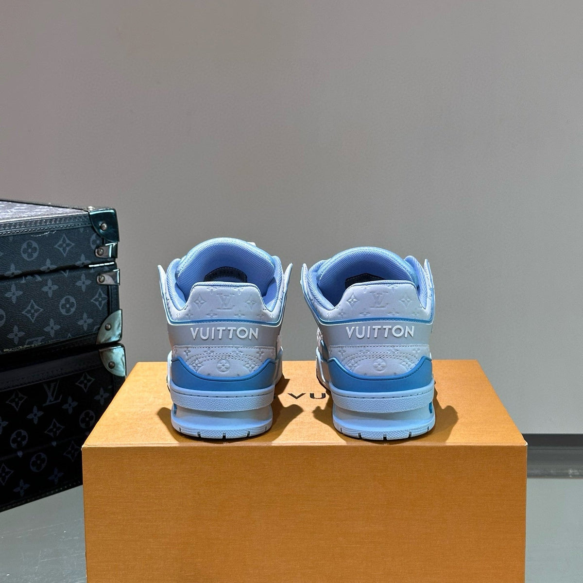 LOU TRAINERS
