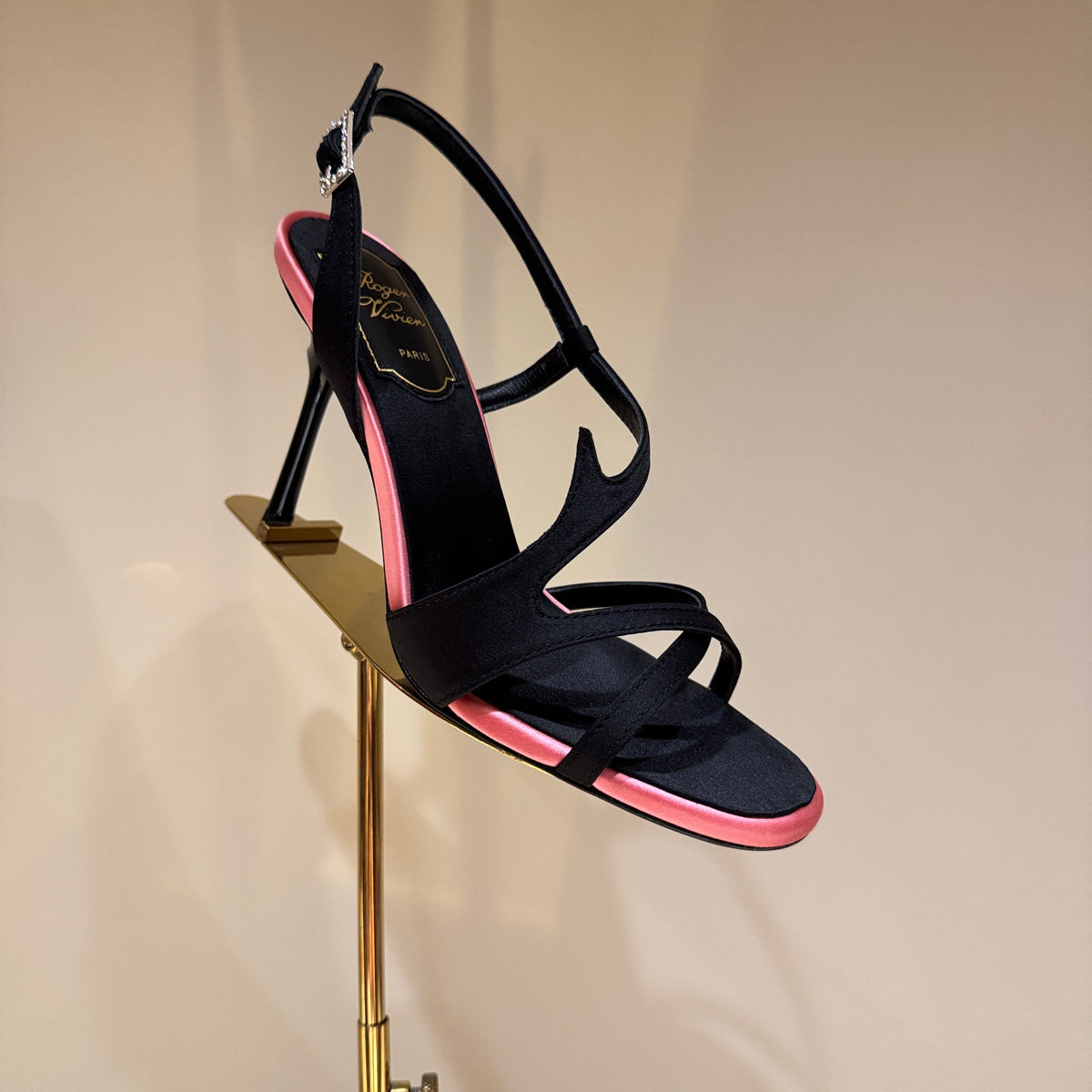 ROGER V HEELS