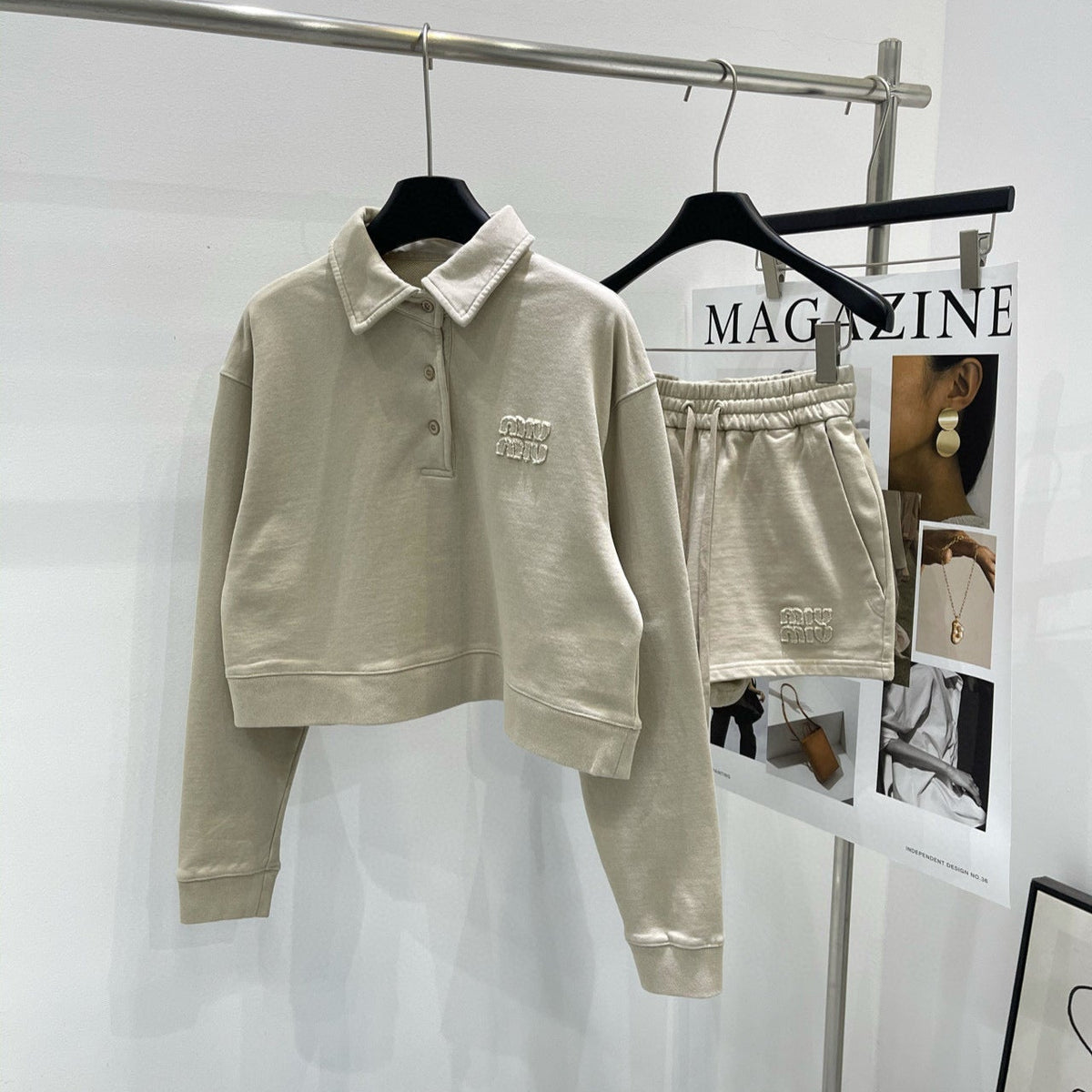 MIU M SWEATSHIRT