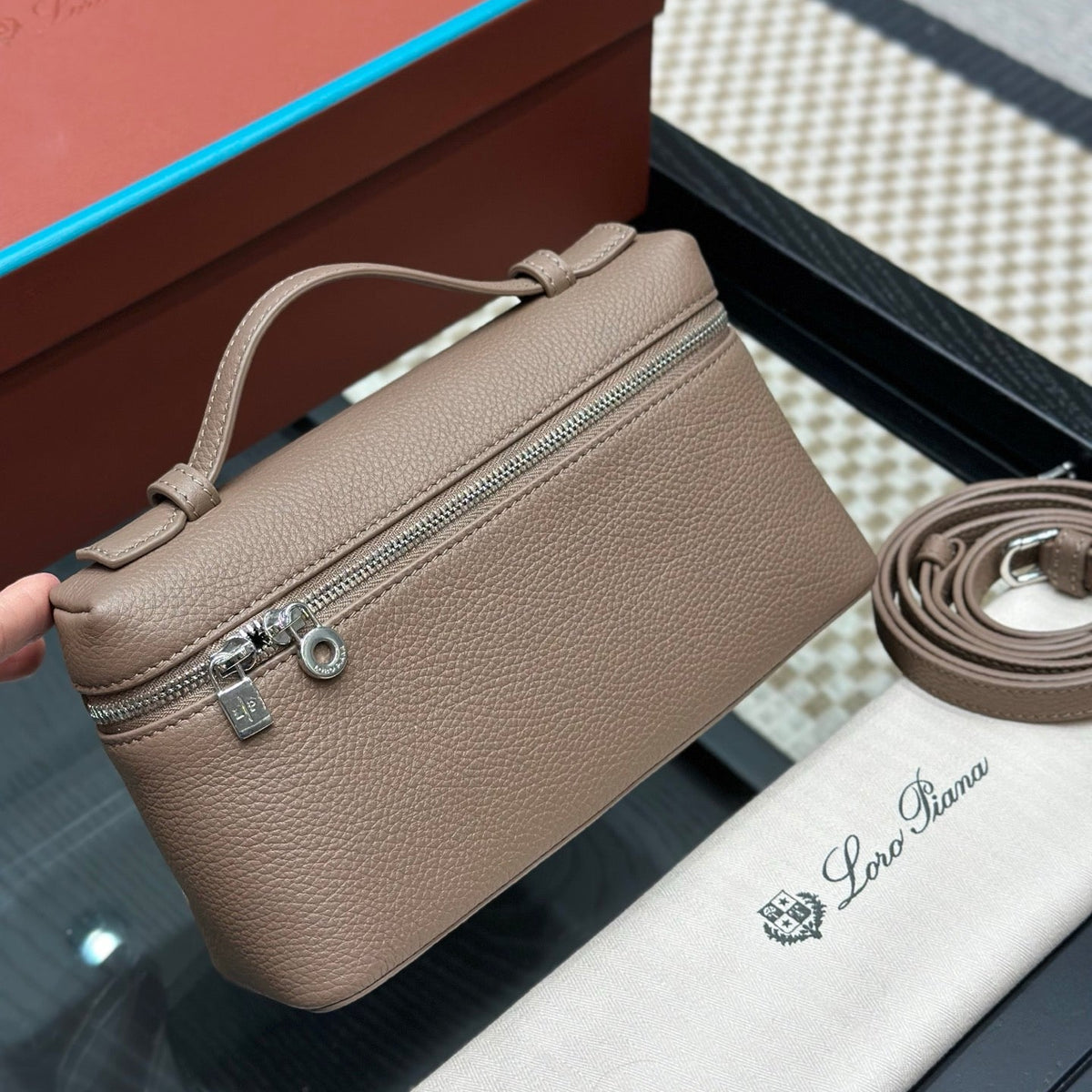 LORO P EXTRA POCKET L19 BAG
