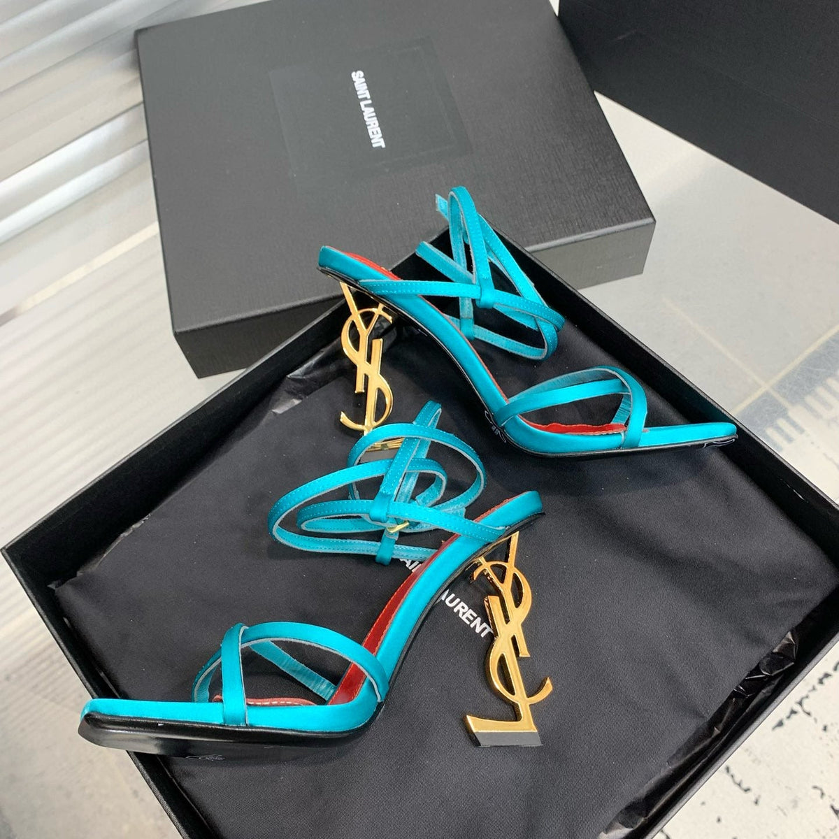 SL HEELS