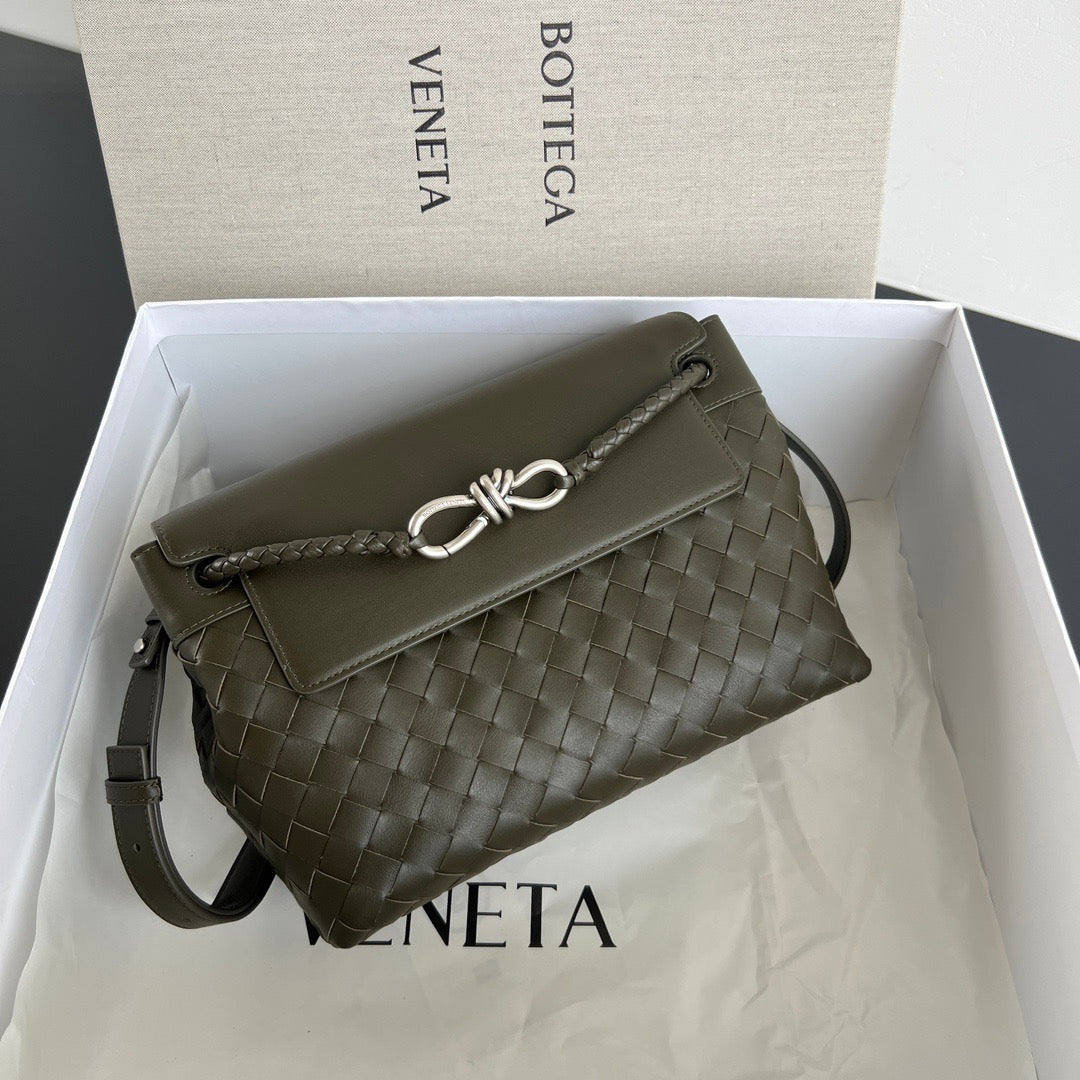 BOTT V SMALL ANDIAMO MESSENGER BAG