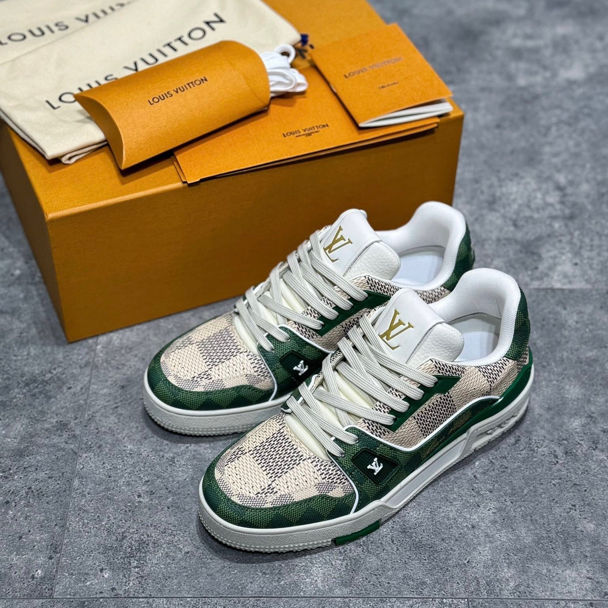 LOU TRAINERS