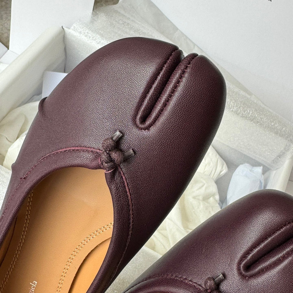 MAISON M TABI BALLET FLATS
