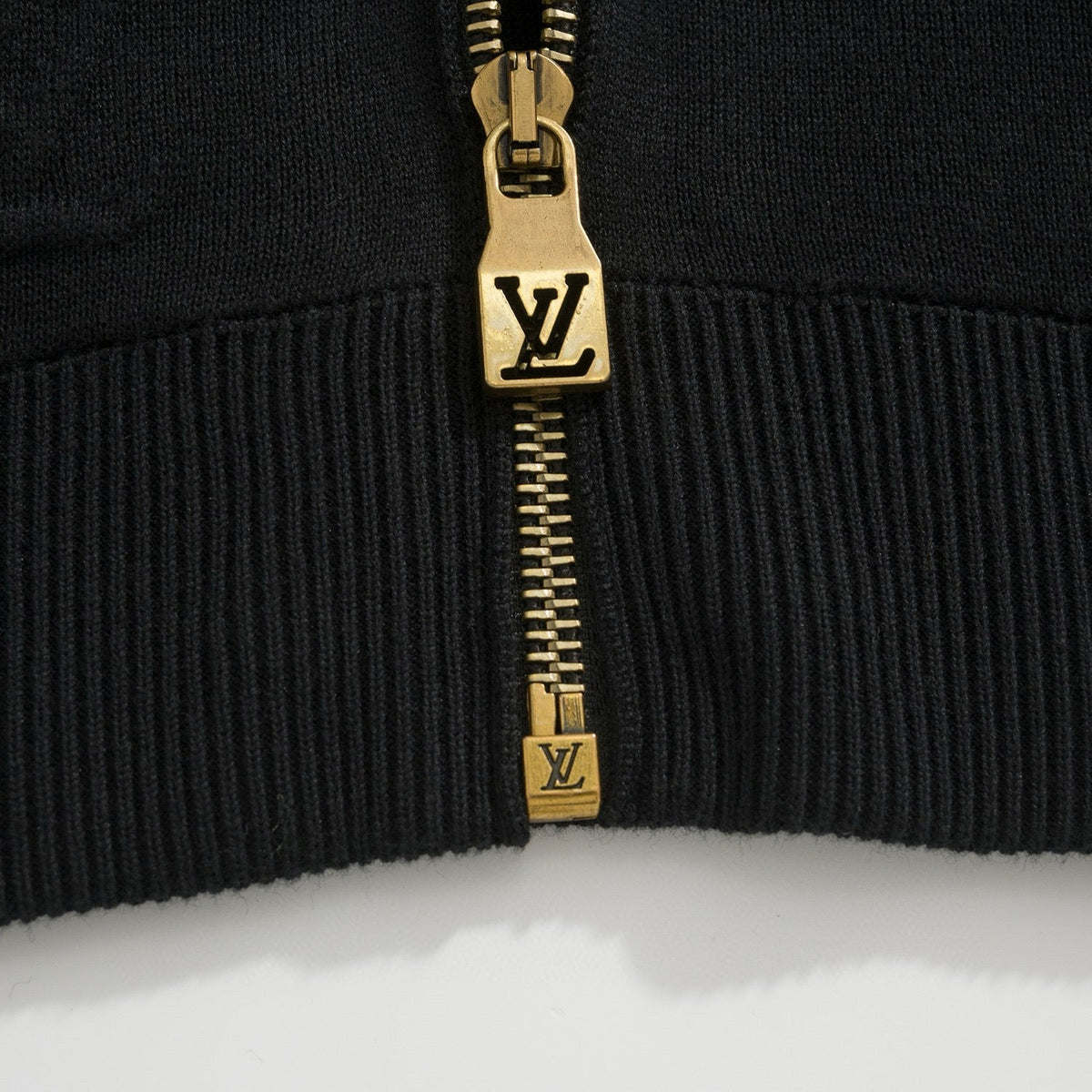LOU ZIP CARDIGAN
