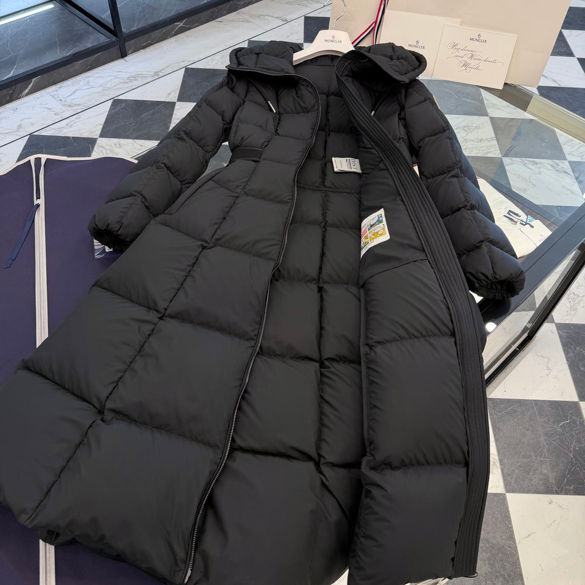 MONC FAUCON COAT