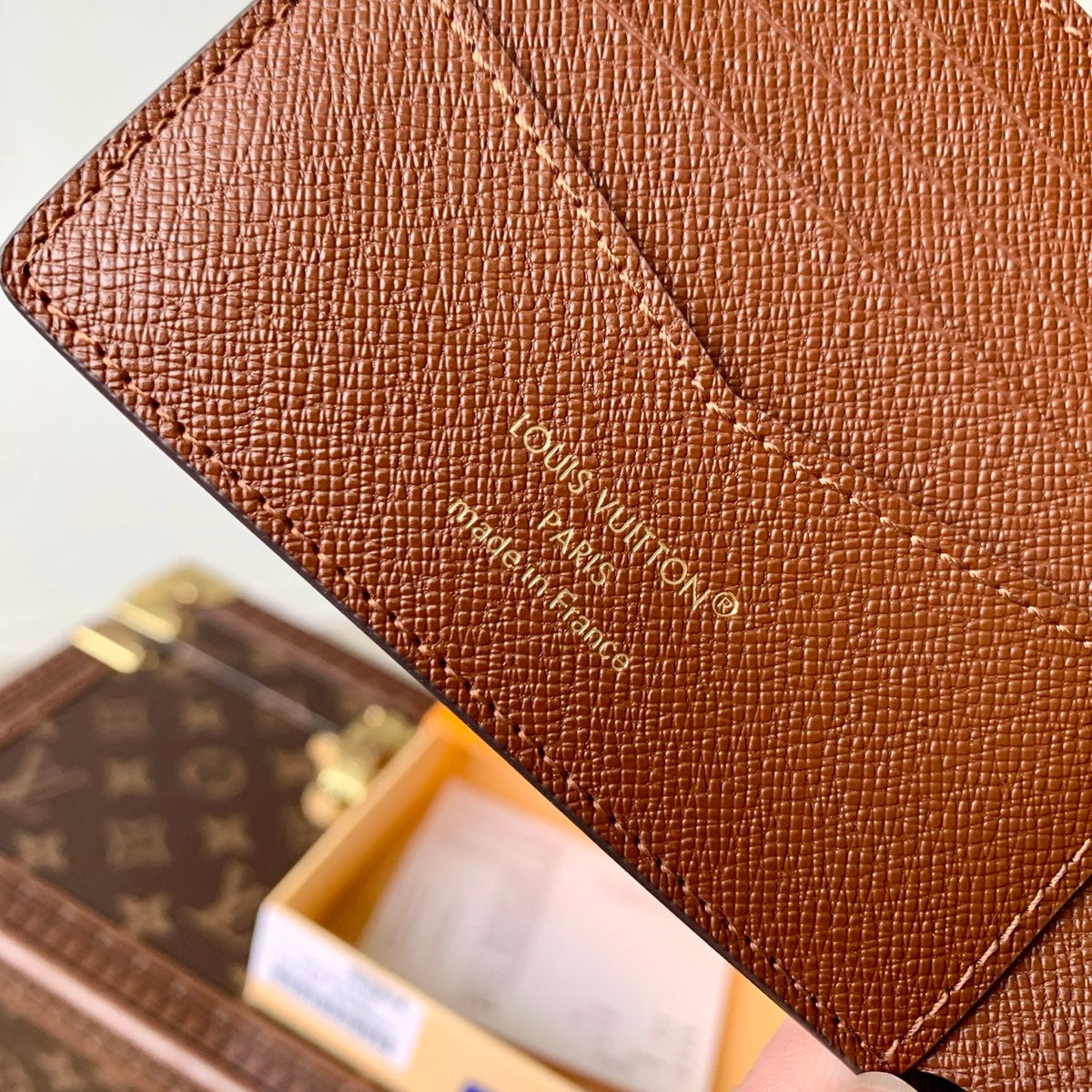 LOU SLENDER WALLET