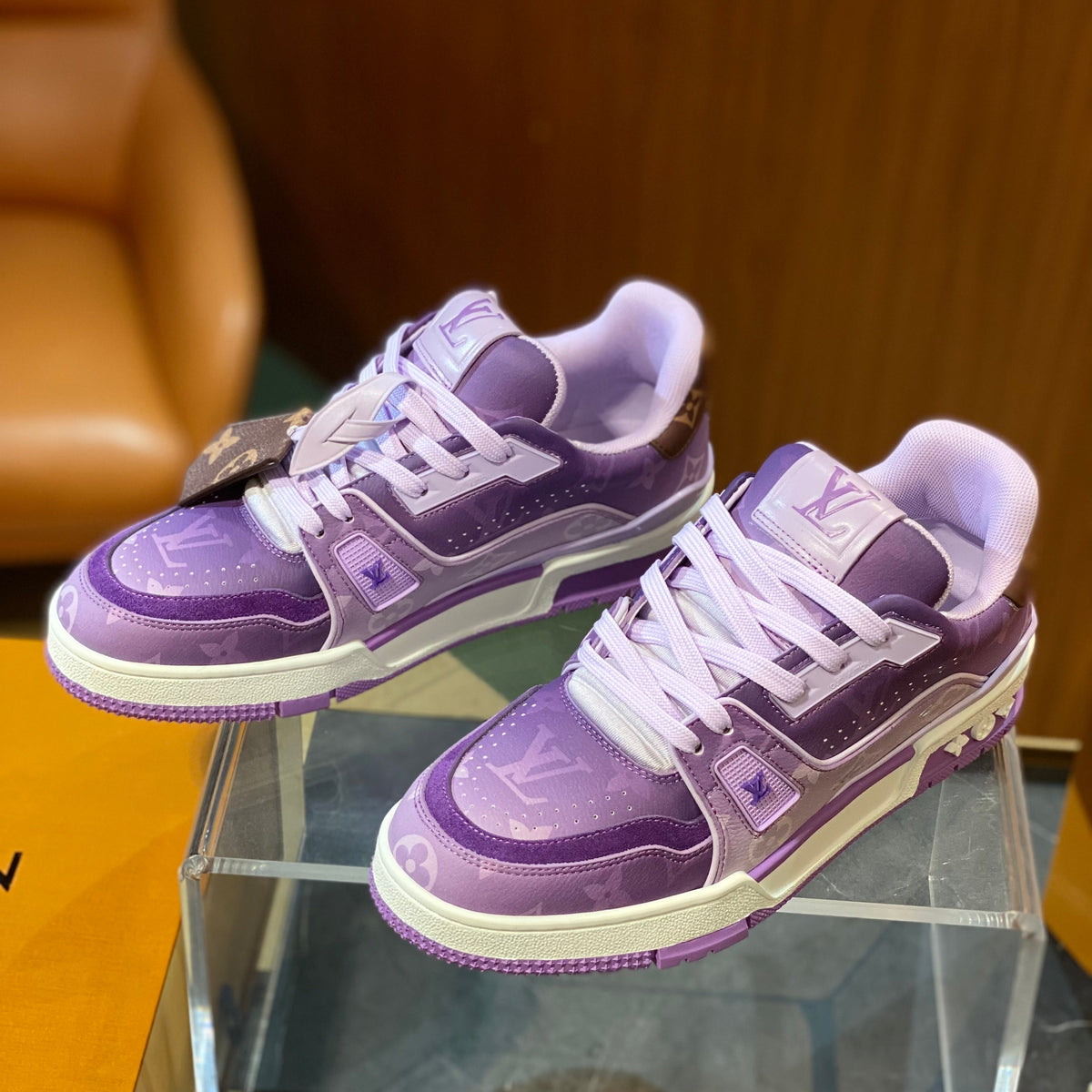LOU SNEAKERS