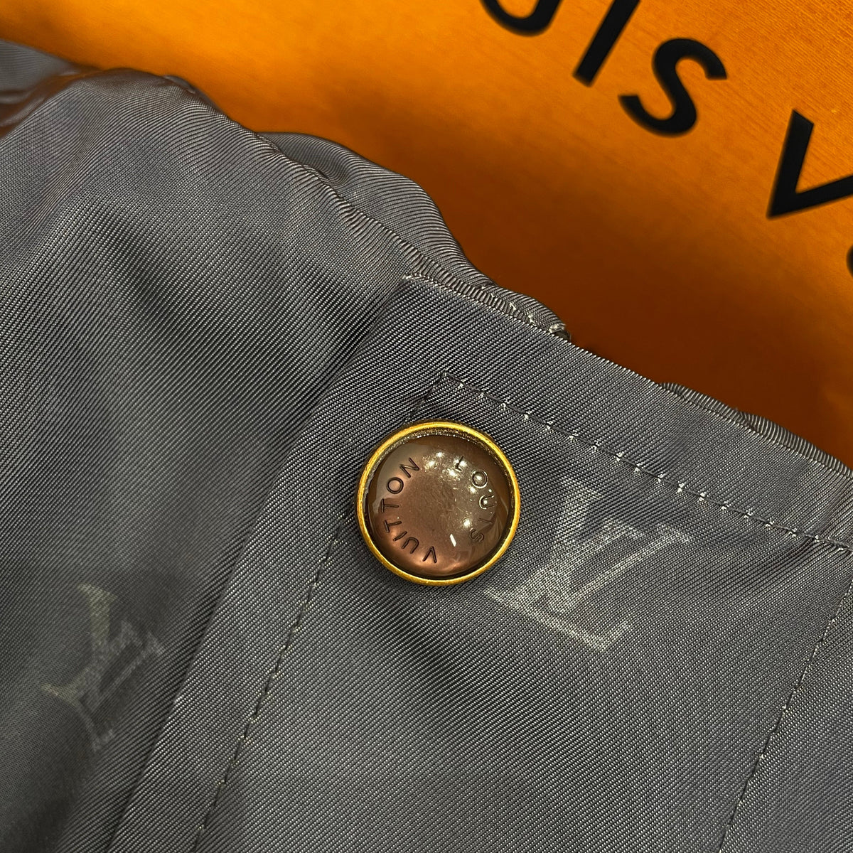 LOU JACKET
