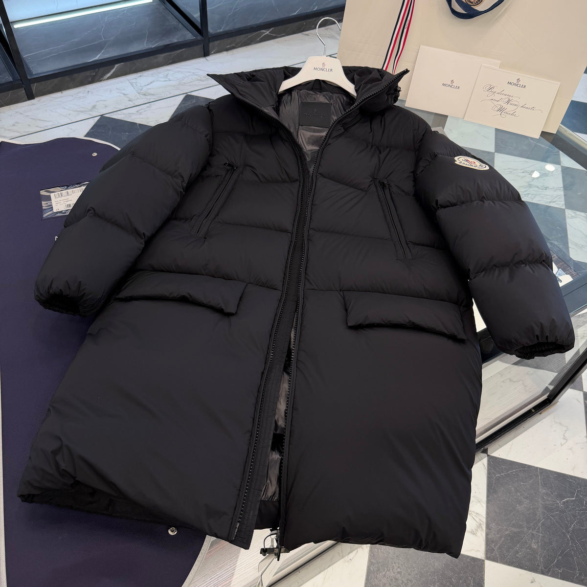 MONC BOSONA COAT