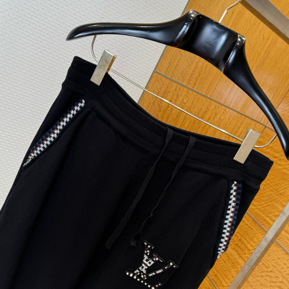 LOU JOGGERS