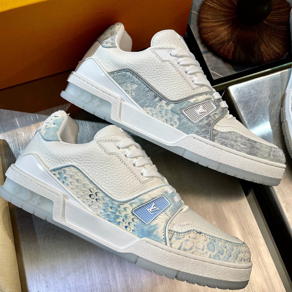 LOU TRAINERS