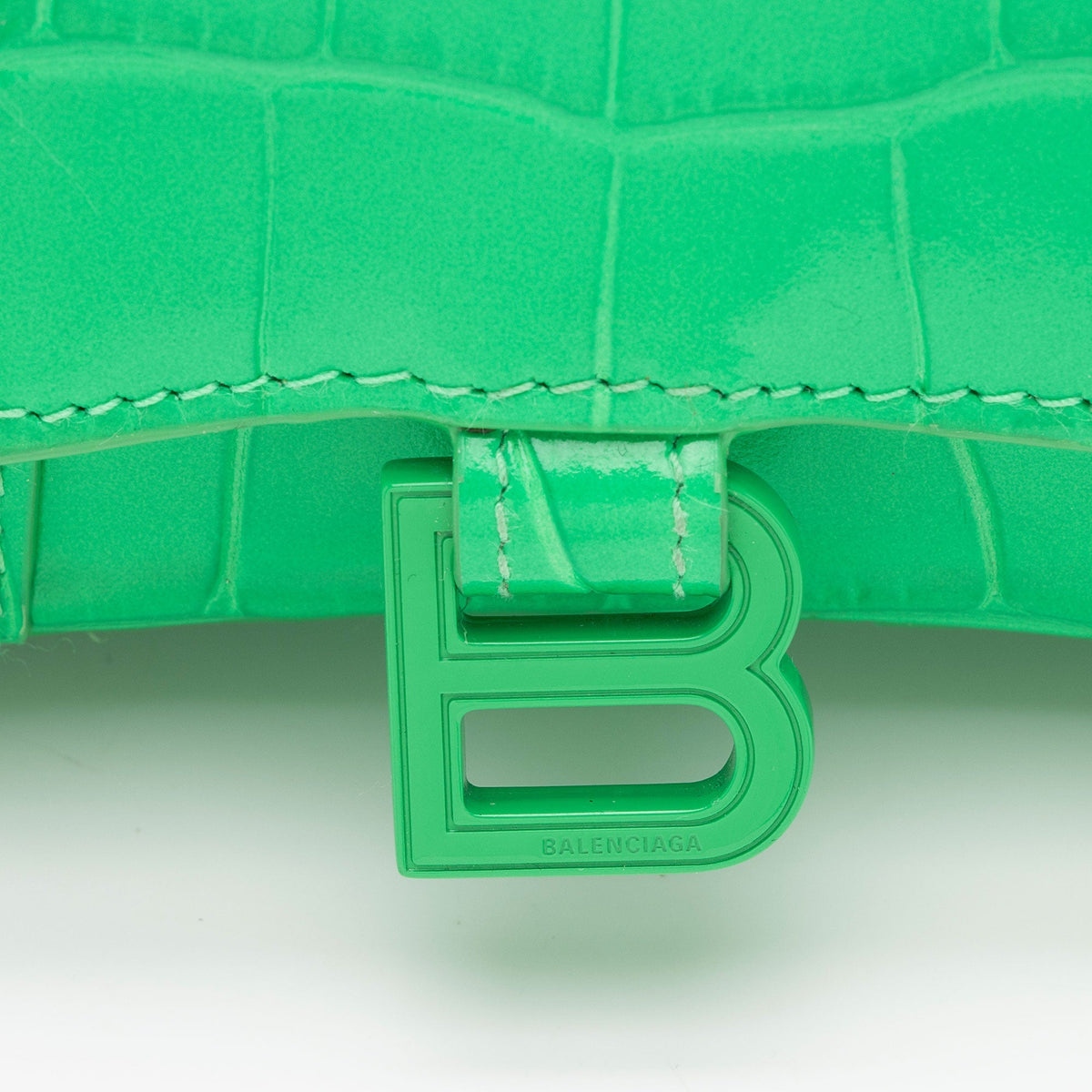 Balenciaga Shiny Croc Embossed Calfskin Hourglass Super Nano Top Handle Bag (SHF-c6OAtN)