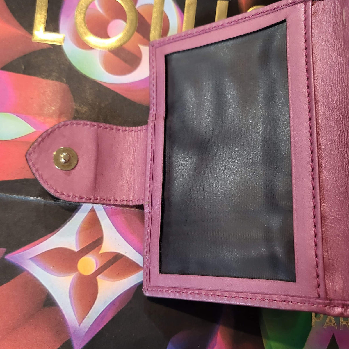 Authentic Gucci Metallic Guccissima Heart Travel Wallet