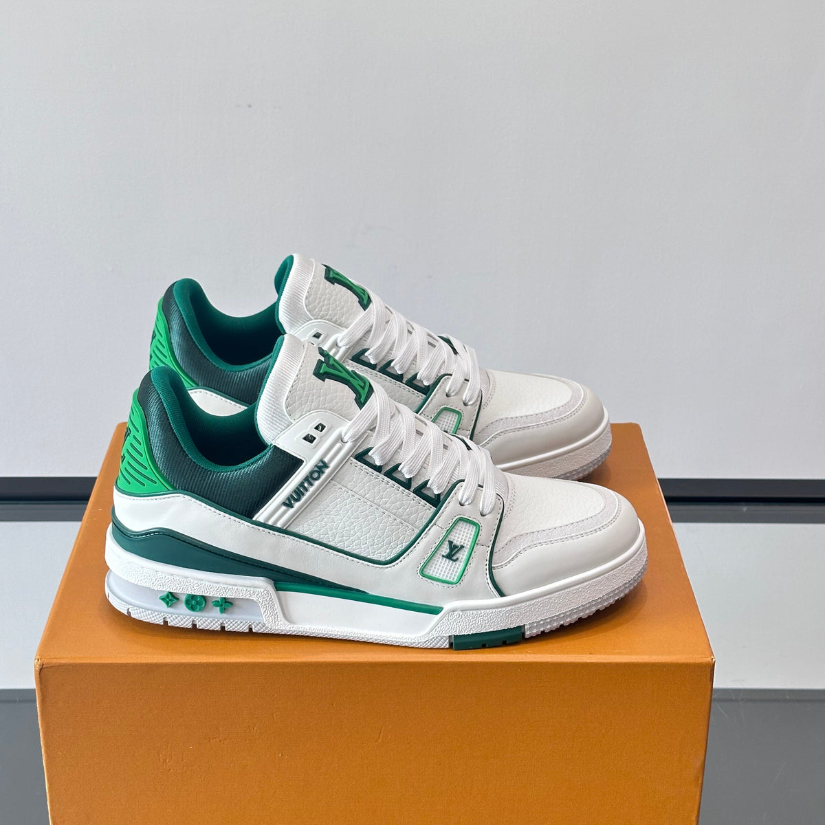 LOU TRAINERS