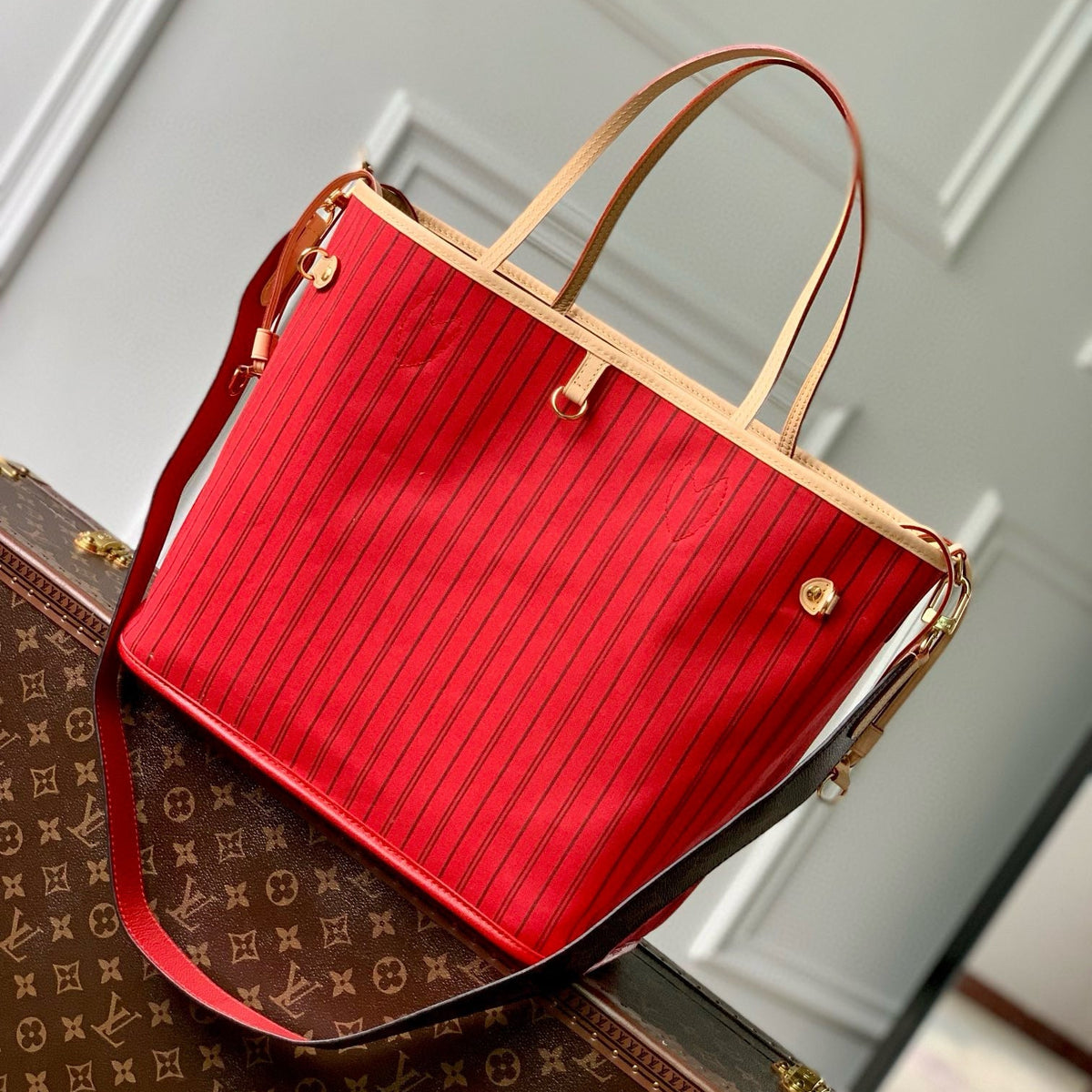 LOU NEVERFULL INSIDE OUT MM TOTE BAG