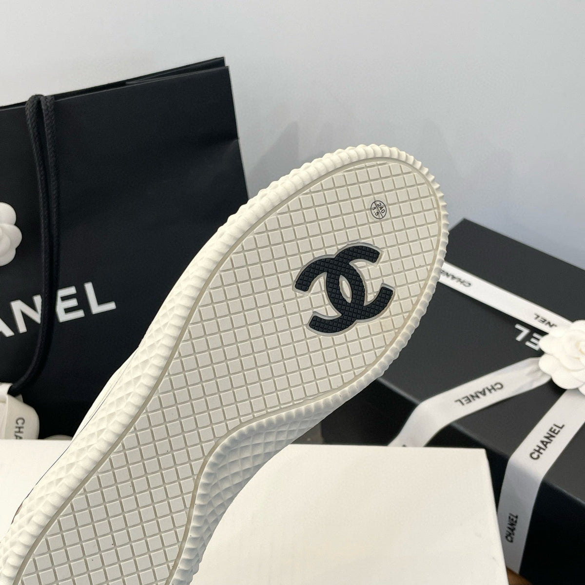 CC SNEAKER