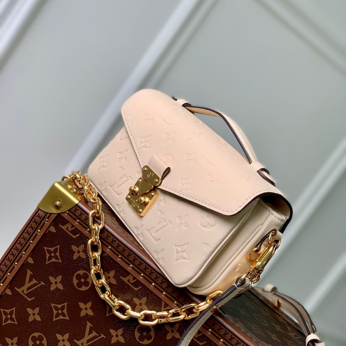 LOU POCHETTE METIS EAST WEST BAG