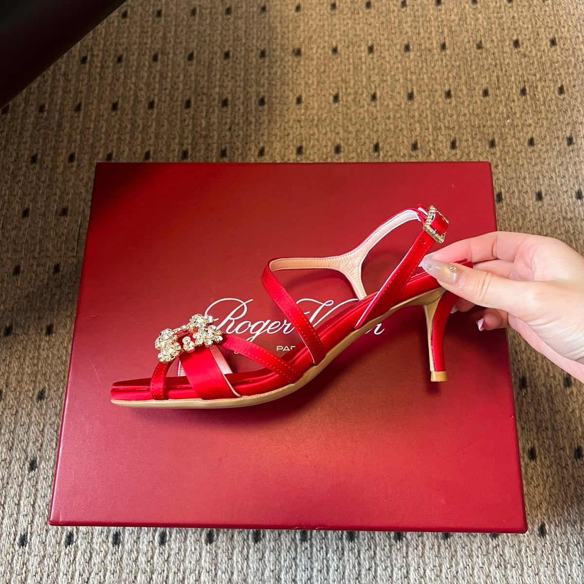 ROGER V HEELS