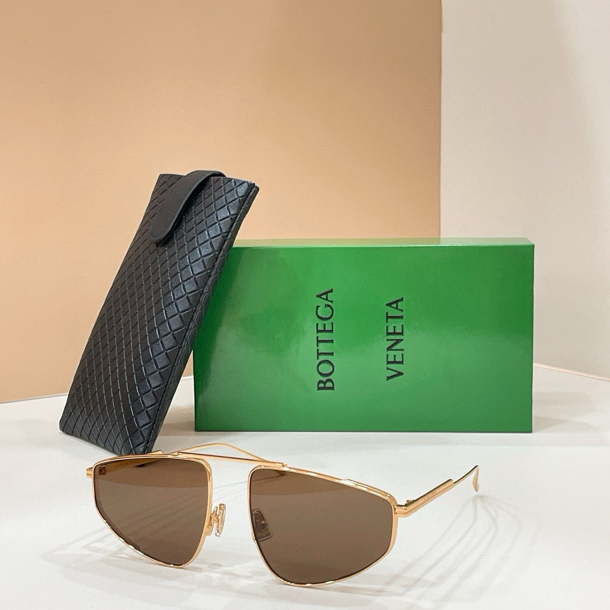 BOTT V SUNGLASSES