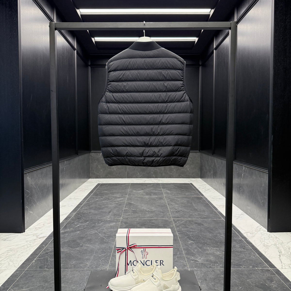 MONC VERNEY JACKET