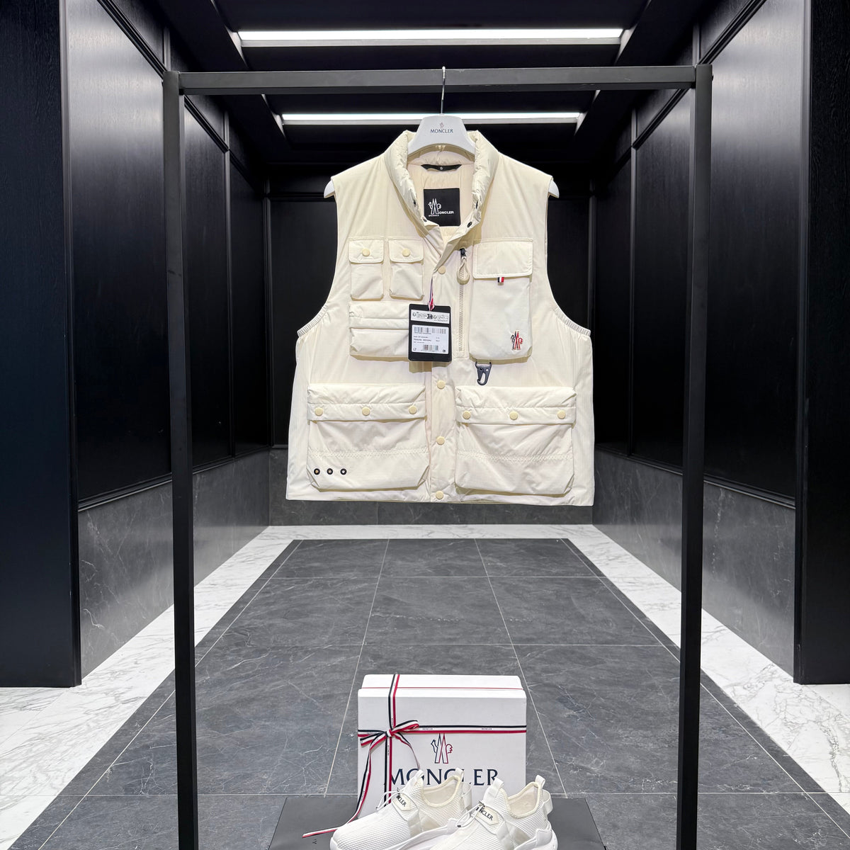 MONC TONGASS VEST