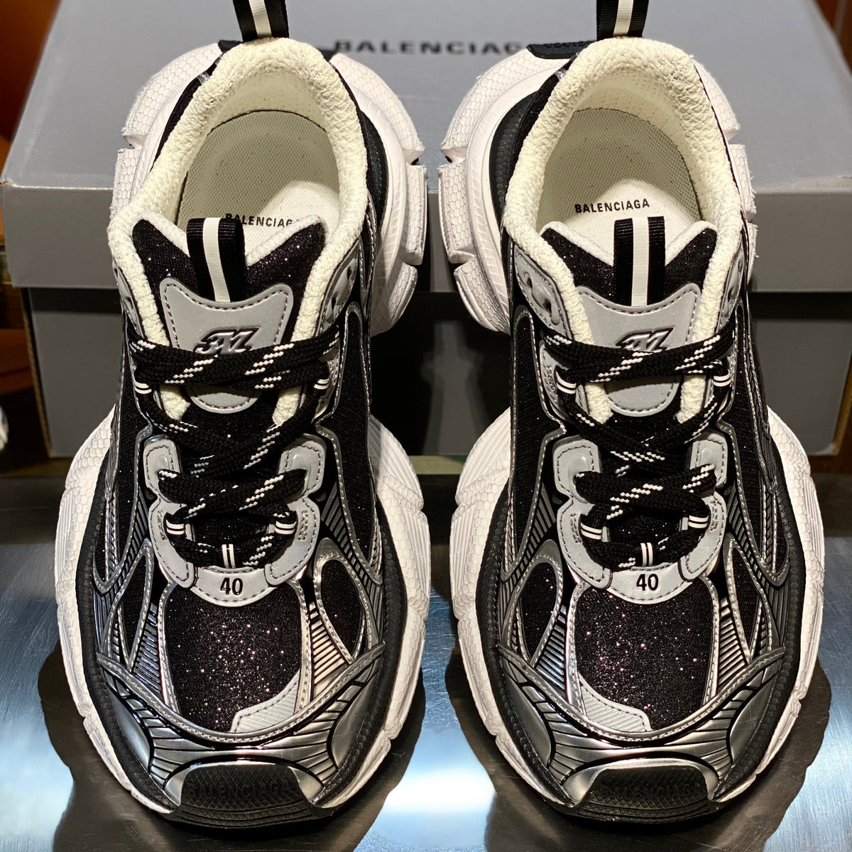 BAL 3XL TRAINERS