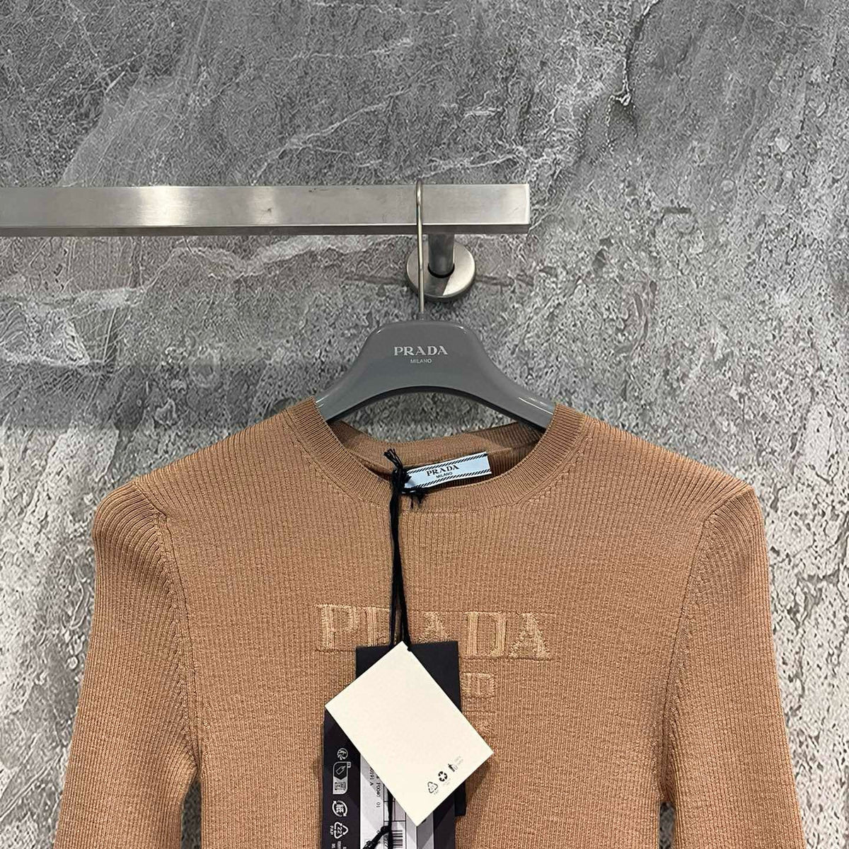 PD KNITTED TOP