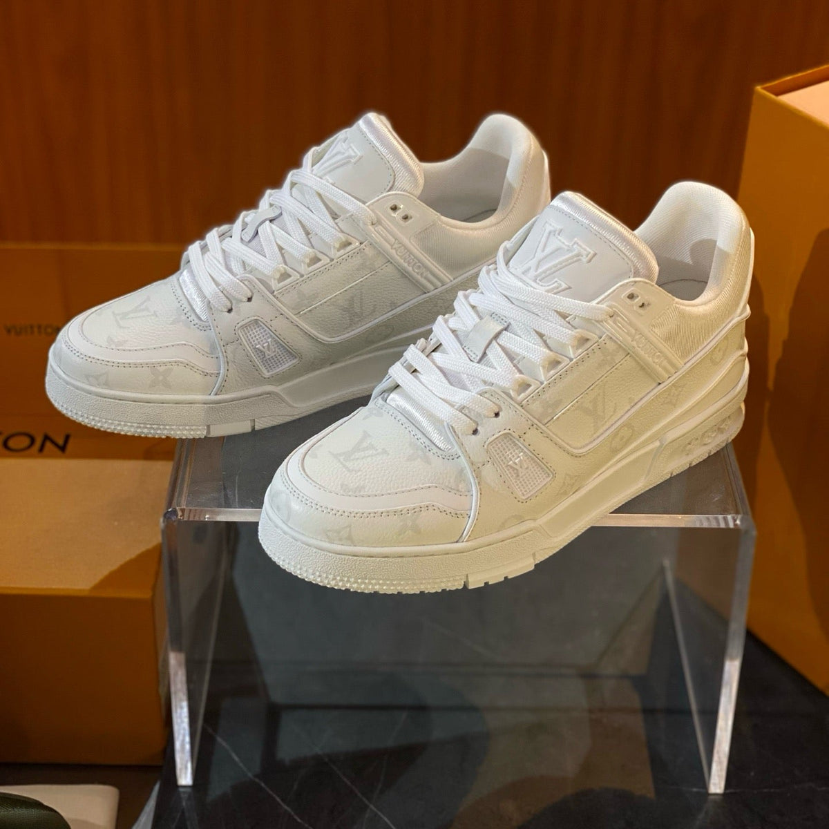 LOU TRAINERS
