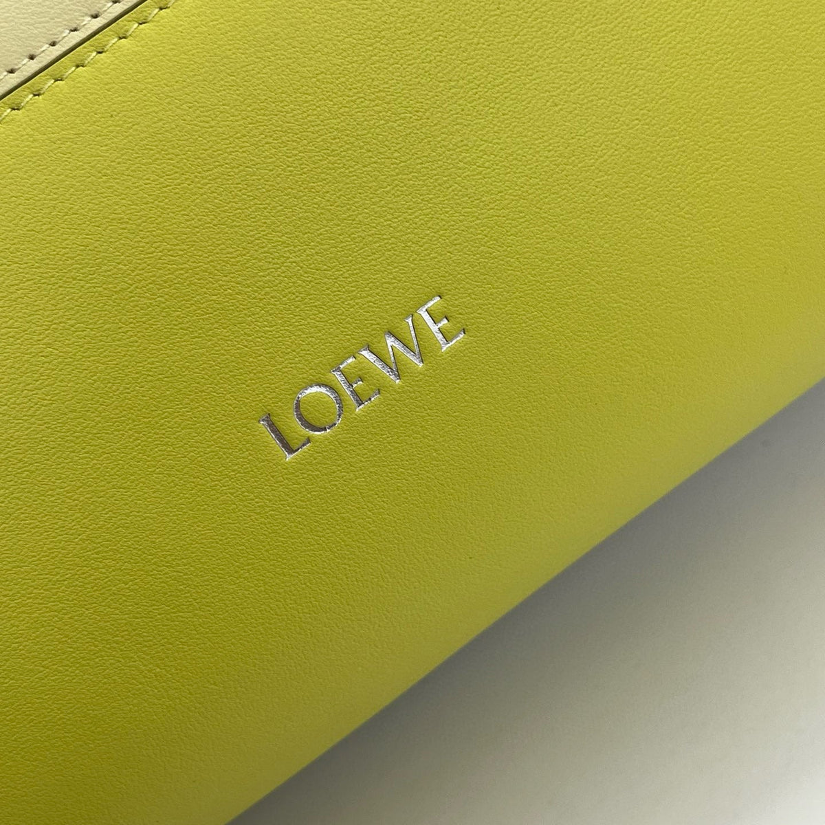 LOEW FLAMENCO MEDIUM POUCH