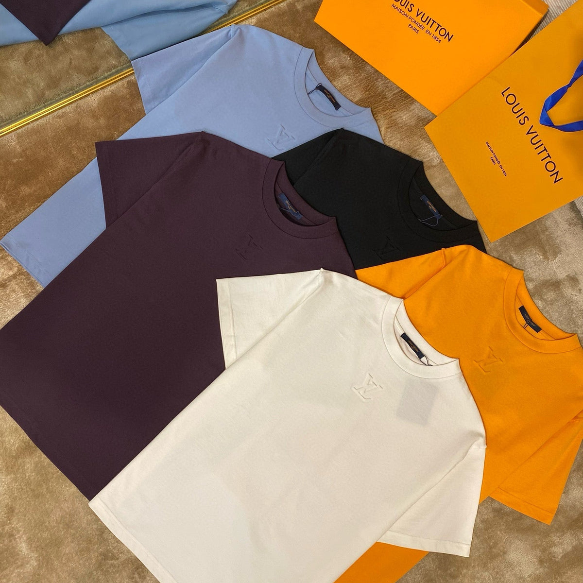 LOU T-SHIRT